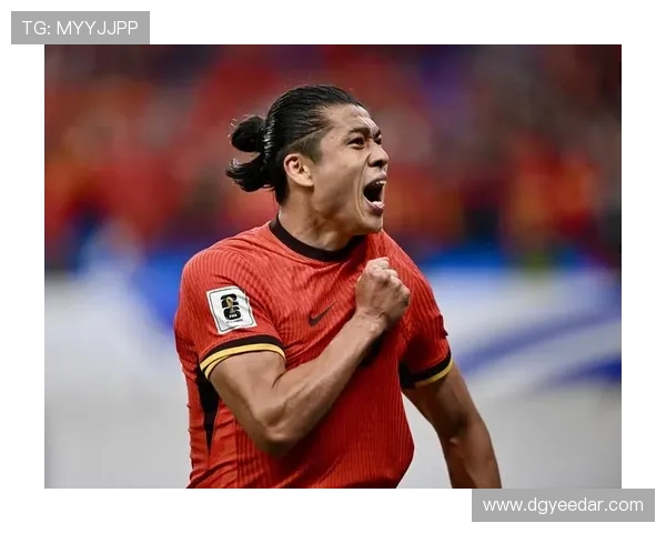 足球明星泪洒赛场背后原因揭秘:情感与压力交织的真实写照 足球明星泪洒赛场背后原因揭秘:情感与压力交织的真实写照