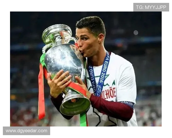 足球百大球星全榜单深度解析与历史传奇球员盘点